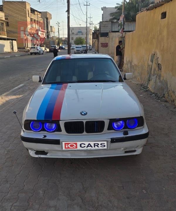 بی ئێم دەبڵیو سیریەس 5 1990  بۆ فرۆشتن لە عێراق - شەت ئەلعەرەب 